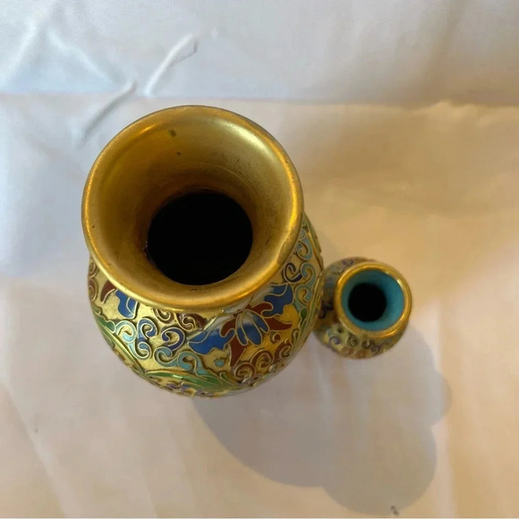 Beautiful Vintage Ornate Metal and Enamel Cloisonné Tiny Vase Set - Picture 3 of 4